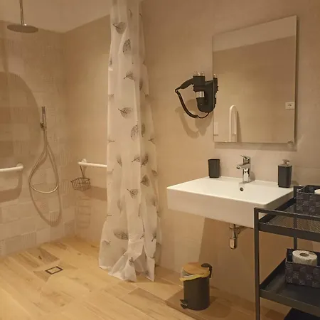 Edera Hall Inclusive